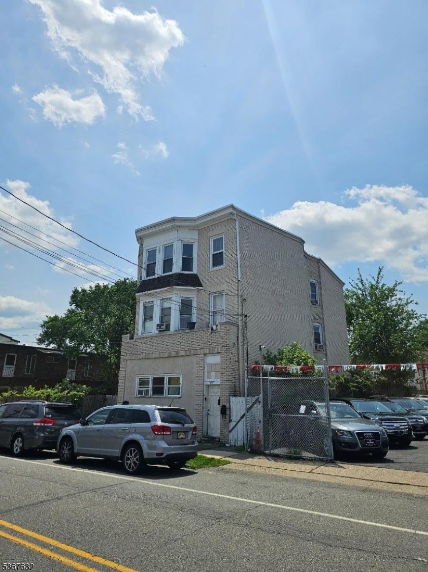 Property Photo: 310 Vreeland Ave NJ 07513