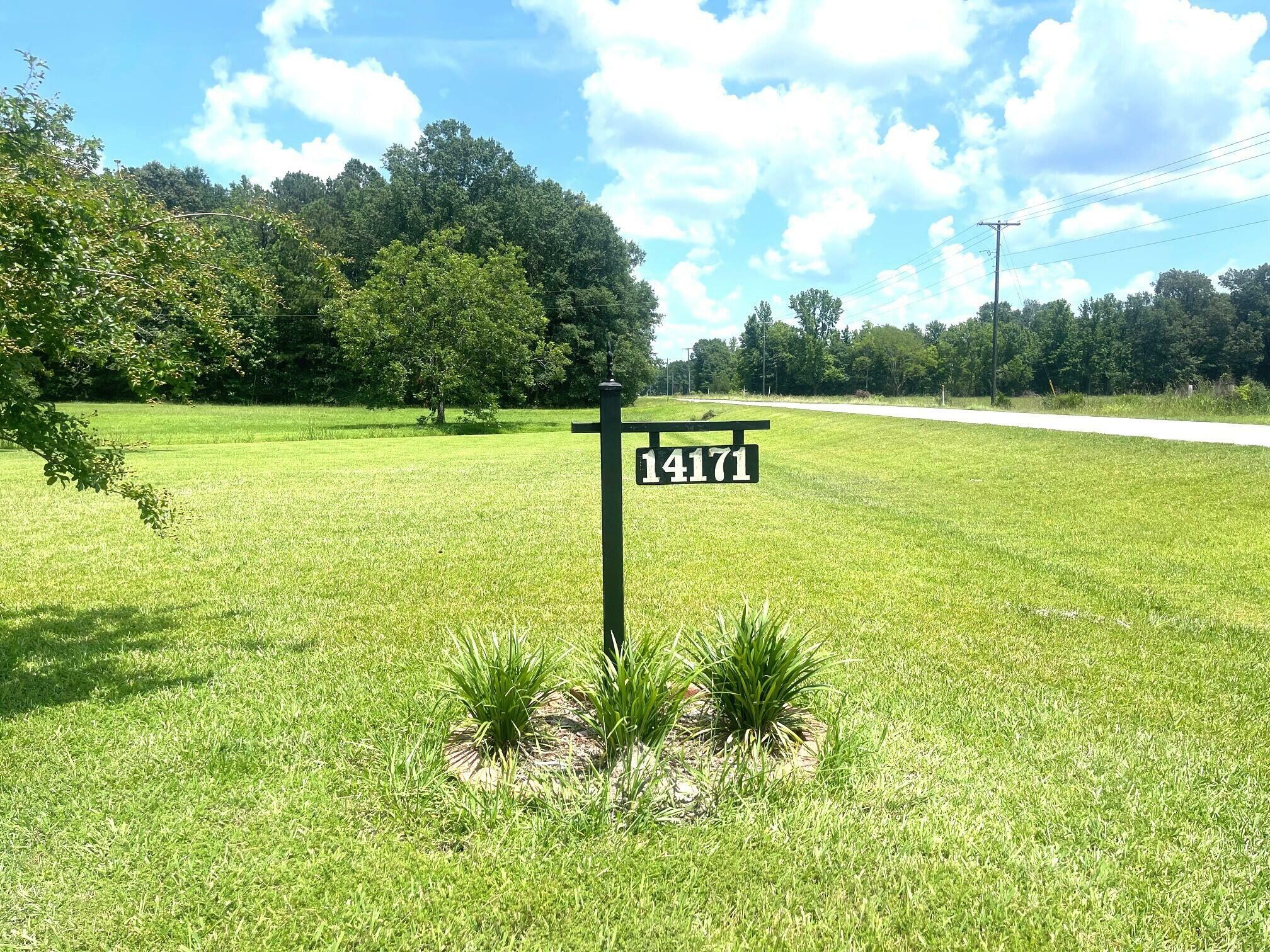 Property Photo: 14171 Highway 46 MS 39755