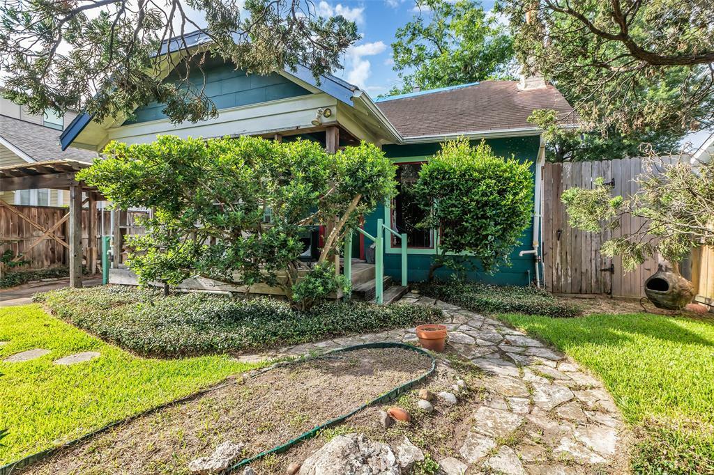 1501 Bonnie Brae Street  Houston TX 77006 photo