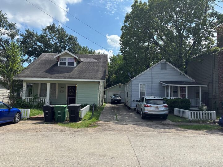 1320 Alexander Street  Houston TX 77008 photo
