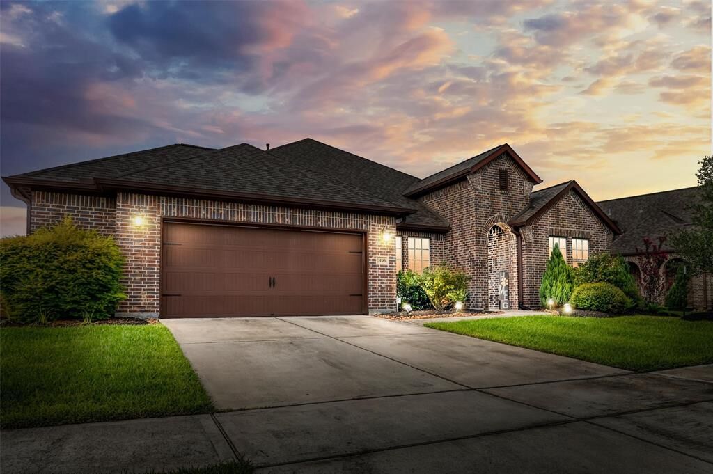 Property Photo: 3193 Cantando Way TX 77386