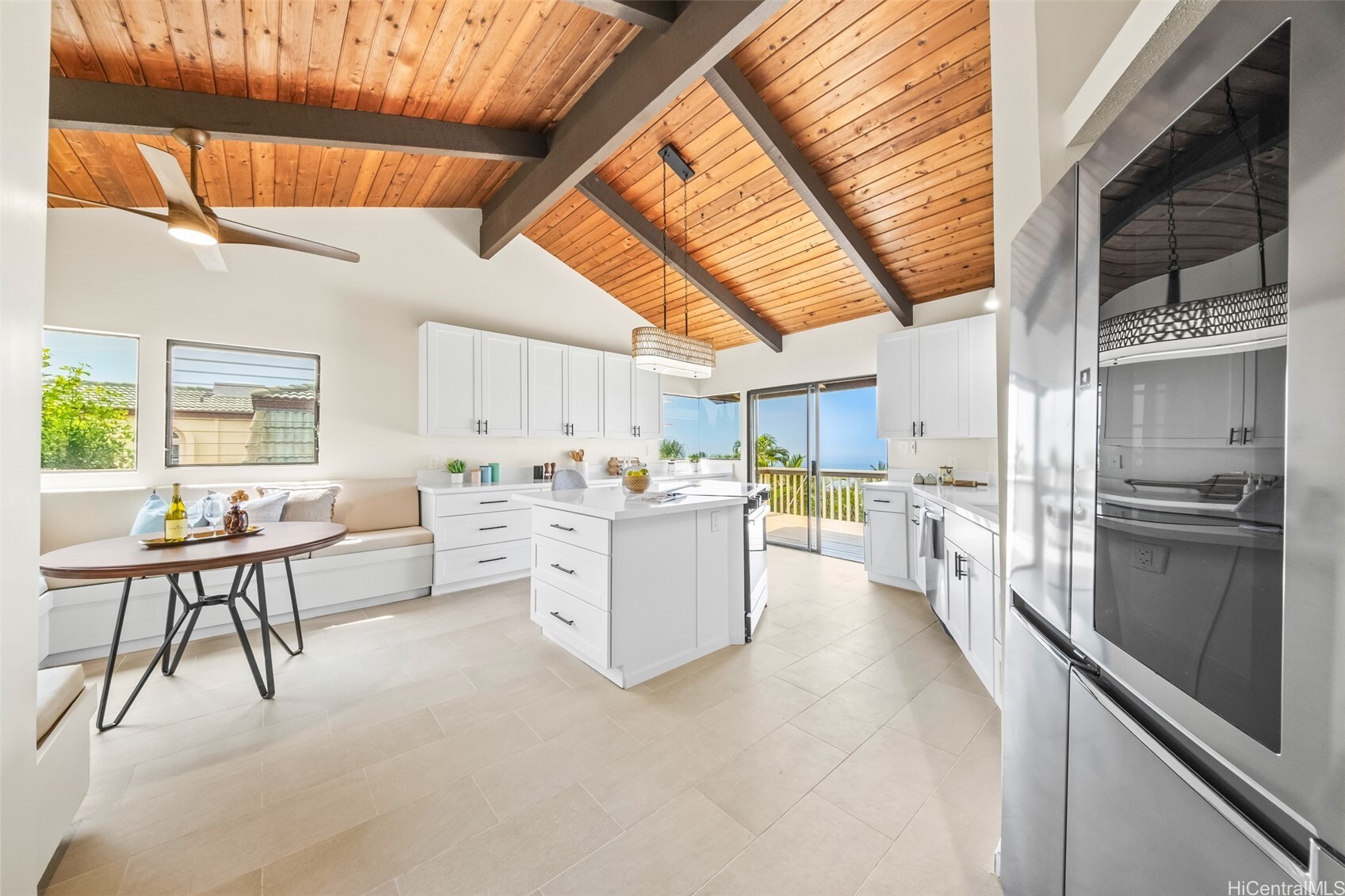 Property Photo: 1912 Alaweo Street HI 96821
