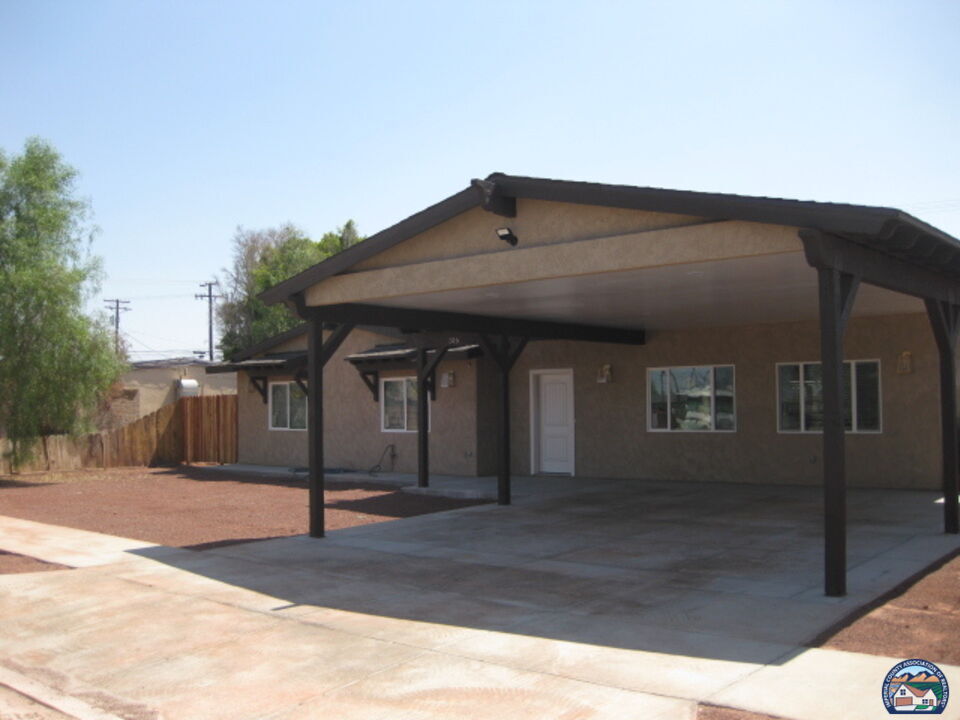 Property Photo:  316  S H St  CA 92251 