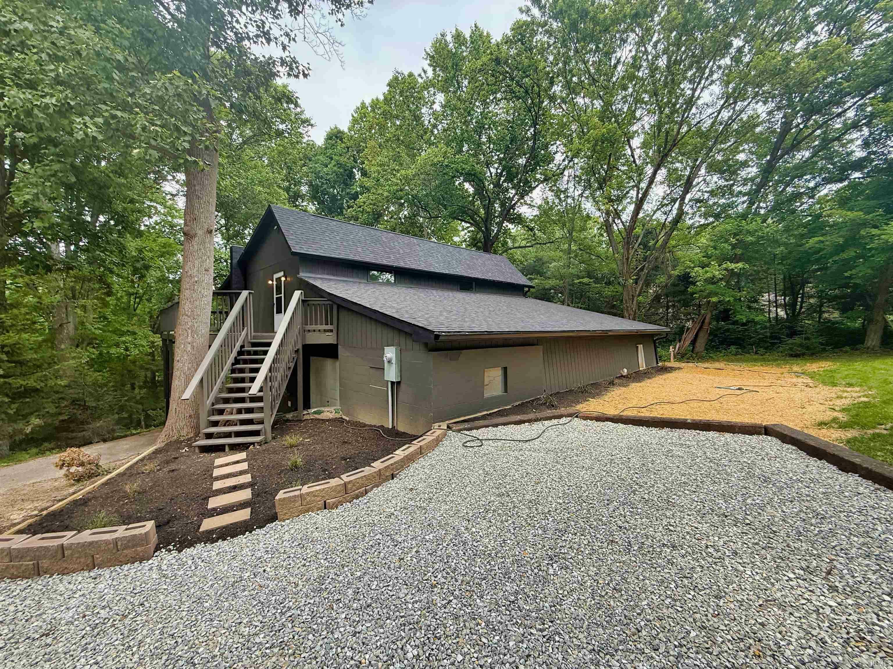 Property Photo: 4977 E State Road 46 IN 47408
