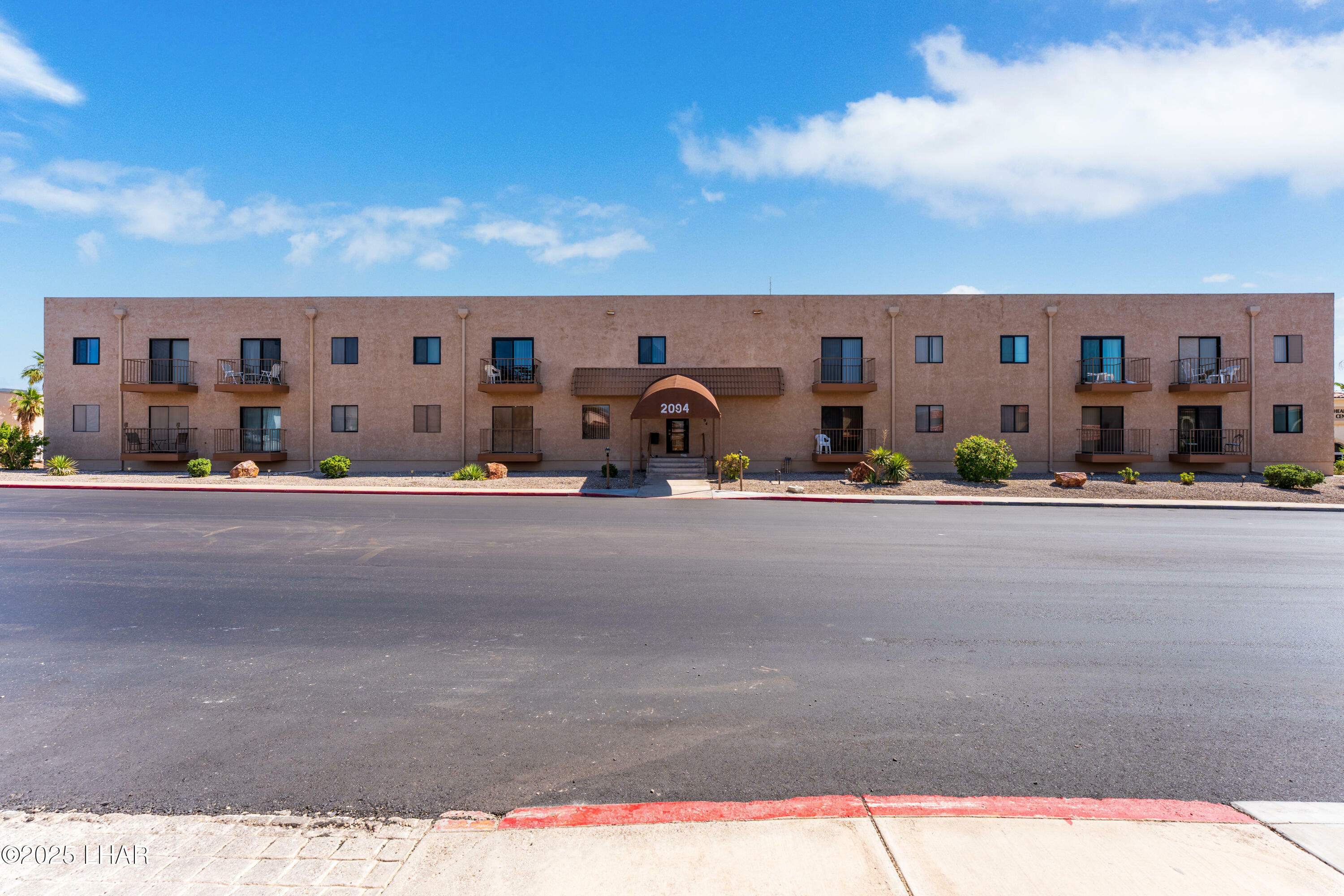Property Photo: 2094 Mesquite Ave 113 AZ 86403