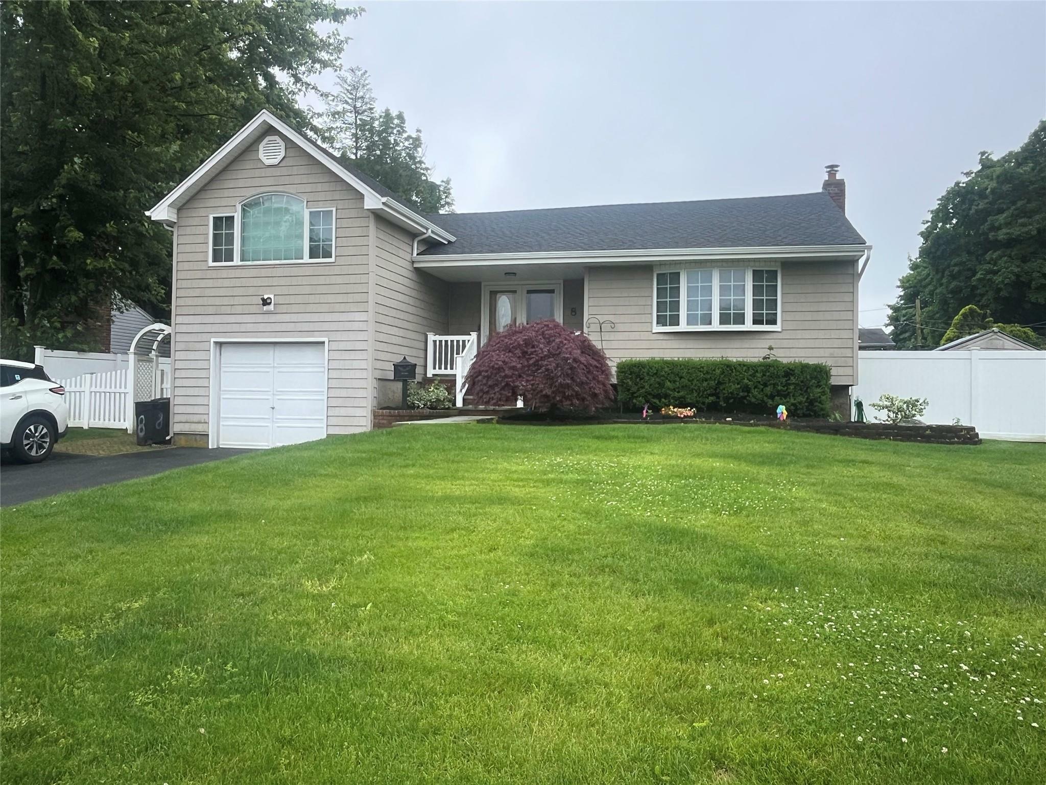 8 Primrose Lane  Kings Park NY 11754 photo