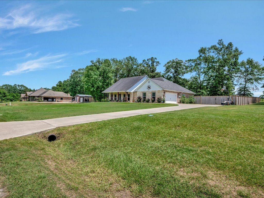 Property Photo:  166 White Oak Lane  TX 75904 