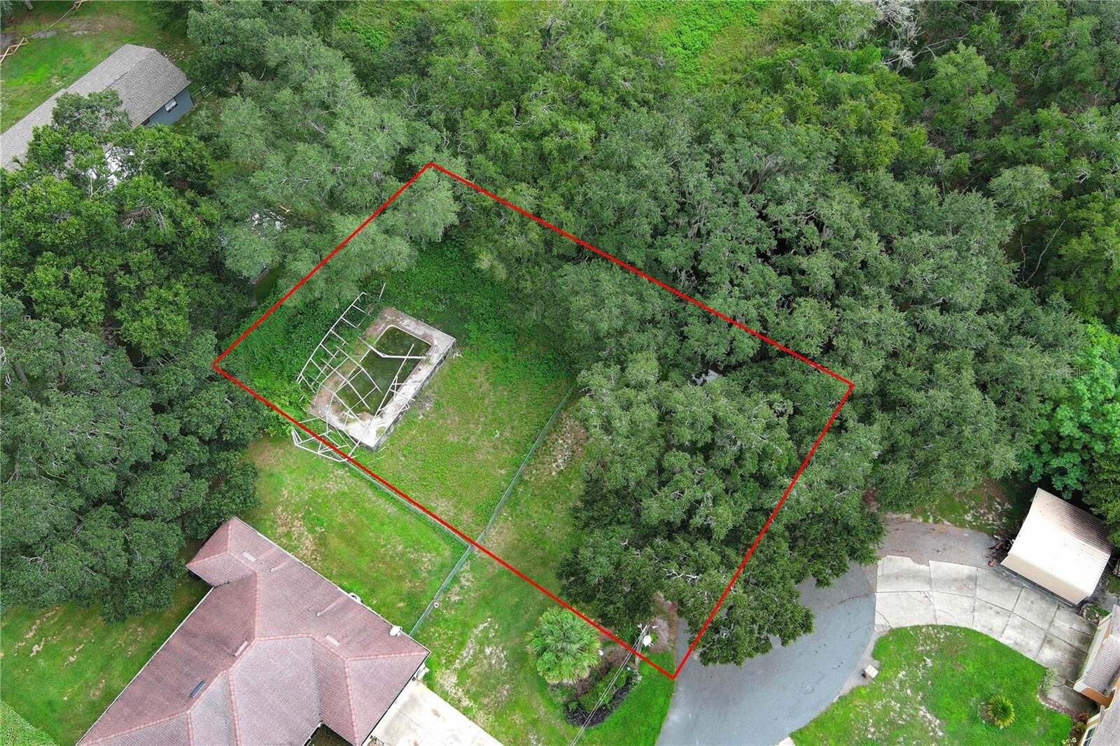 Property Photo:  2445 South Avenue  FL 34748 