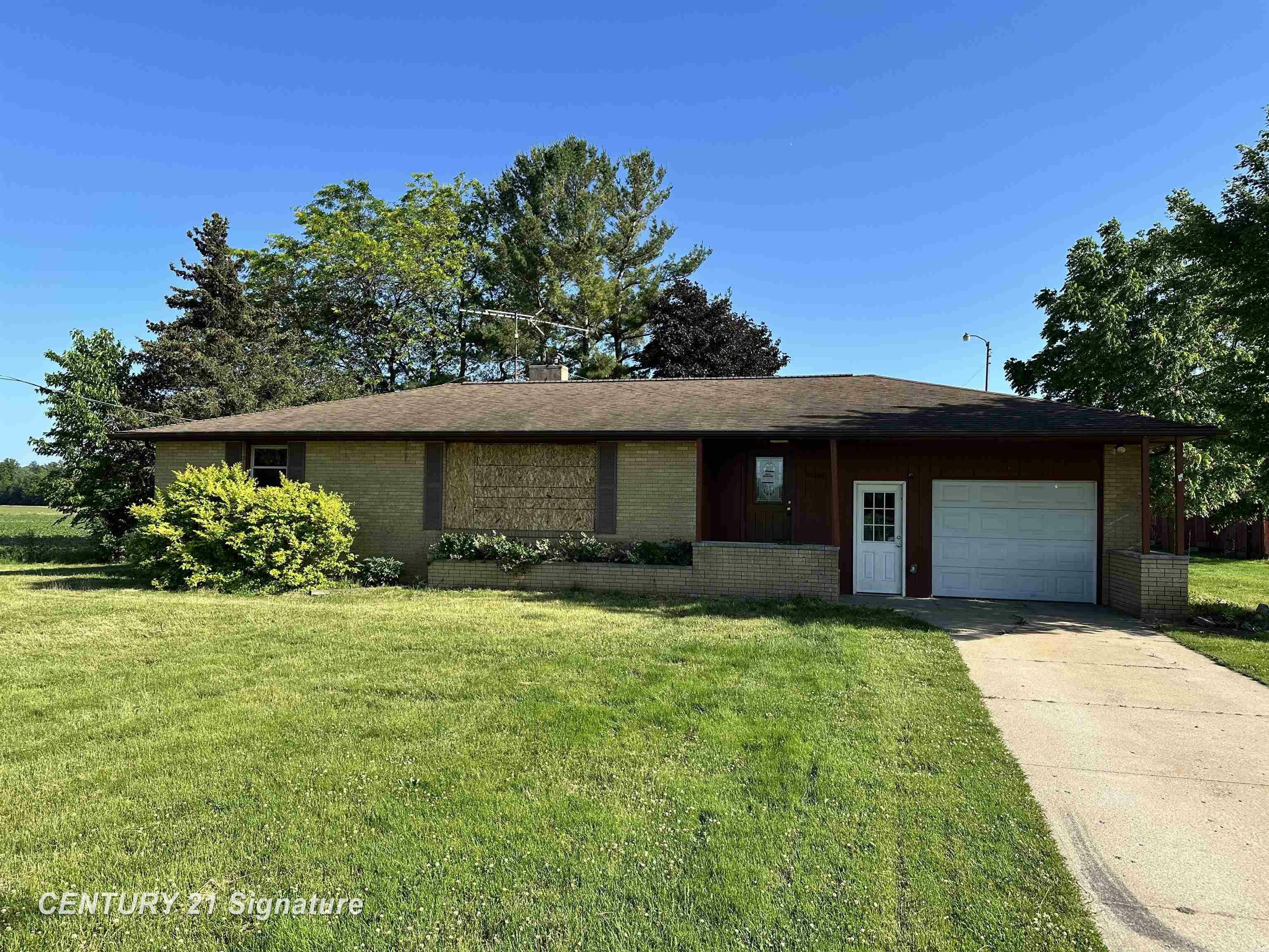 Property Photo: 11420 E Denver Road MI 48618