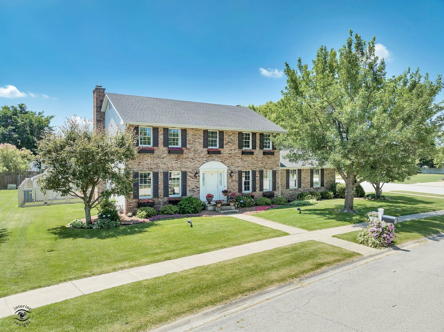 Property Photo: 212 Greenbriar Lane IL 60914
