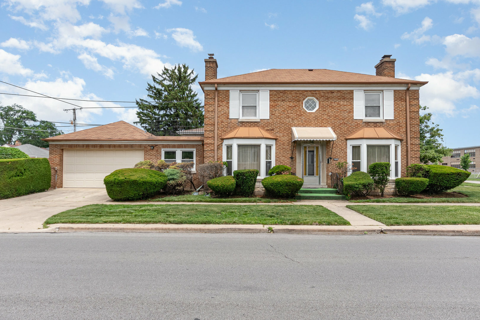 Property Photo: 1800 N 76th Court IL 60707