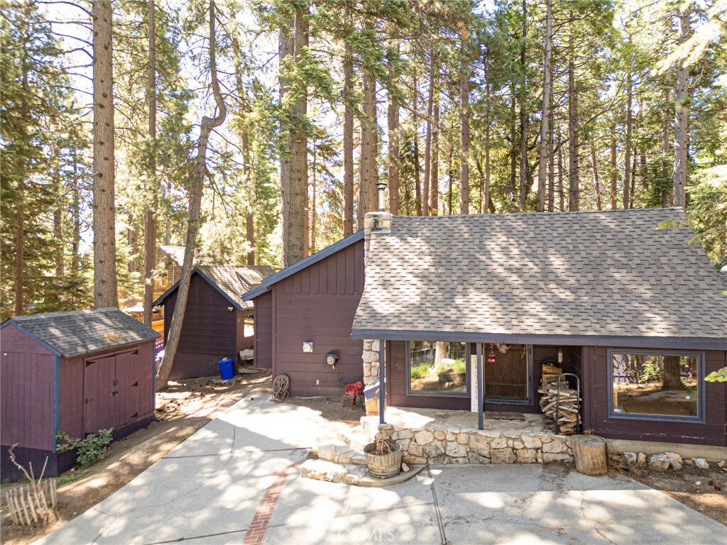 Property Photo: 31701 Christmas Tree Lane CA 92382
