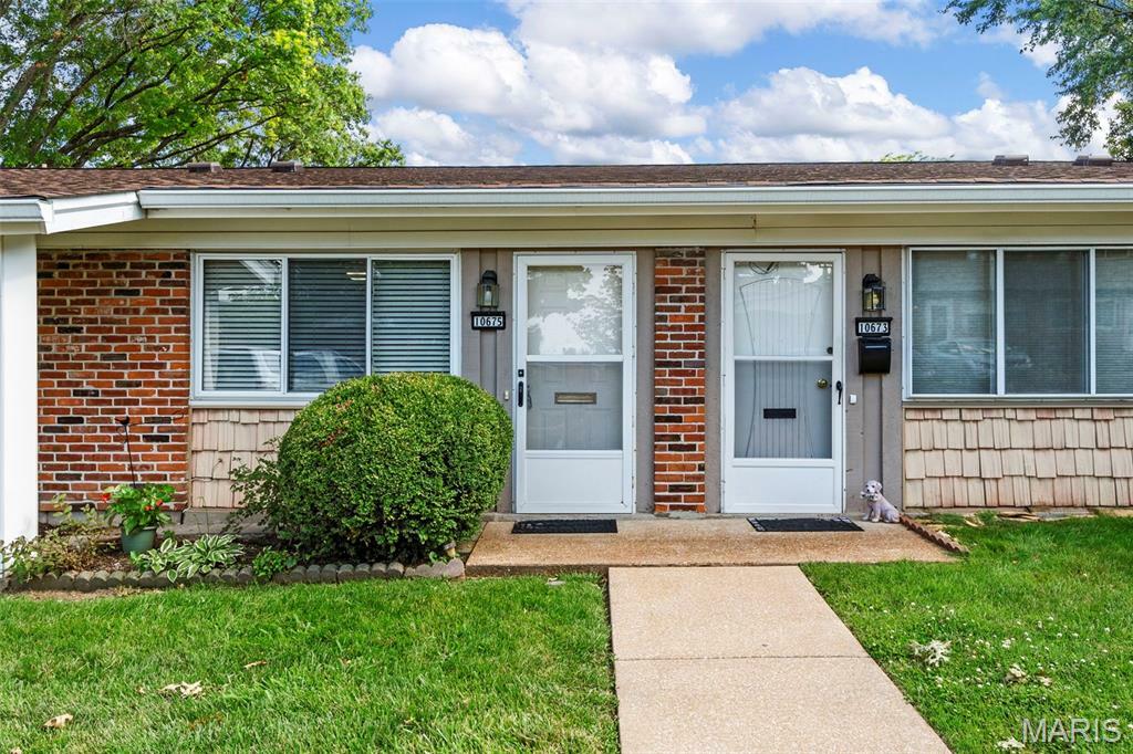 Property Photo:  10675 Carroll Wood Way  MO 63128 