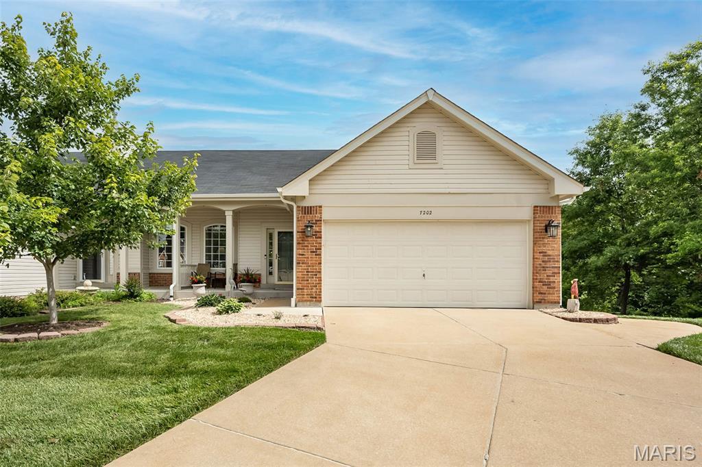 7202 Geneva Manor Court  Unincorporated MO 63129 photo