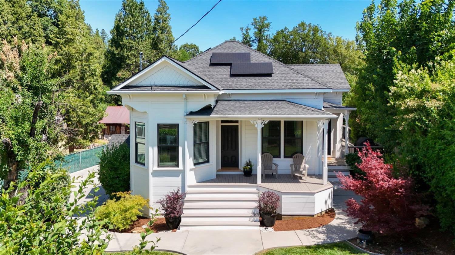 Property Photo: 146 W Empire Street CA 95945