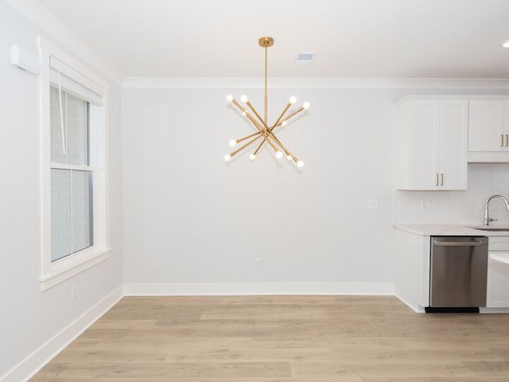 Property Photo:  2002 Rosemary Street  MS 38655 