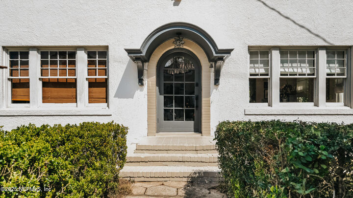 Property Photo: 1511 McDuff Avenue S FL 32205