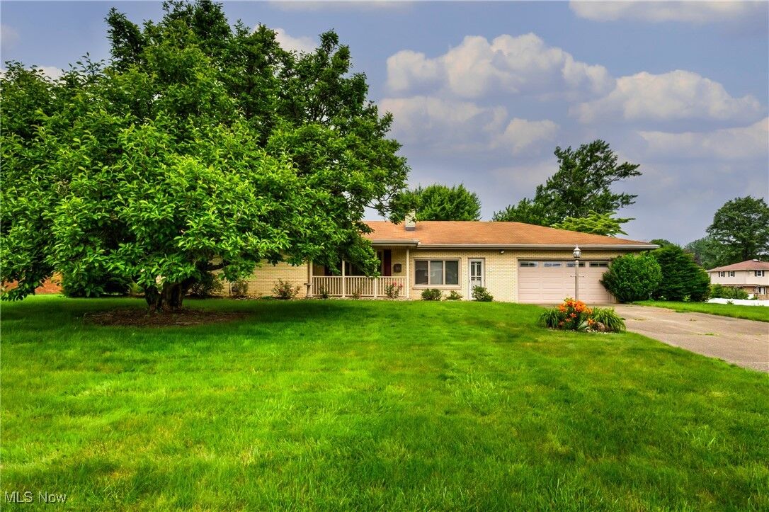 Property Photo:  54 Creed Circle  OH 44405 