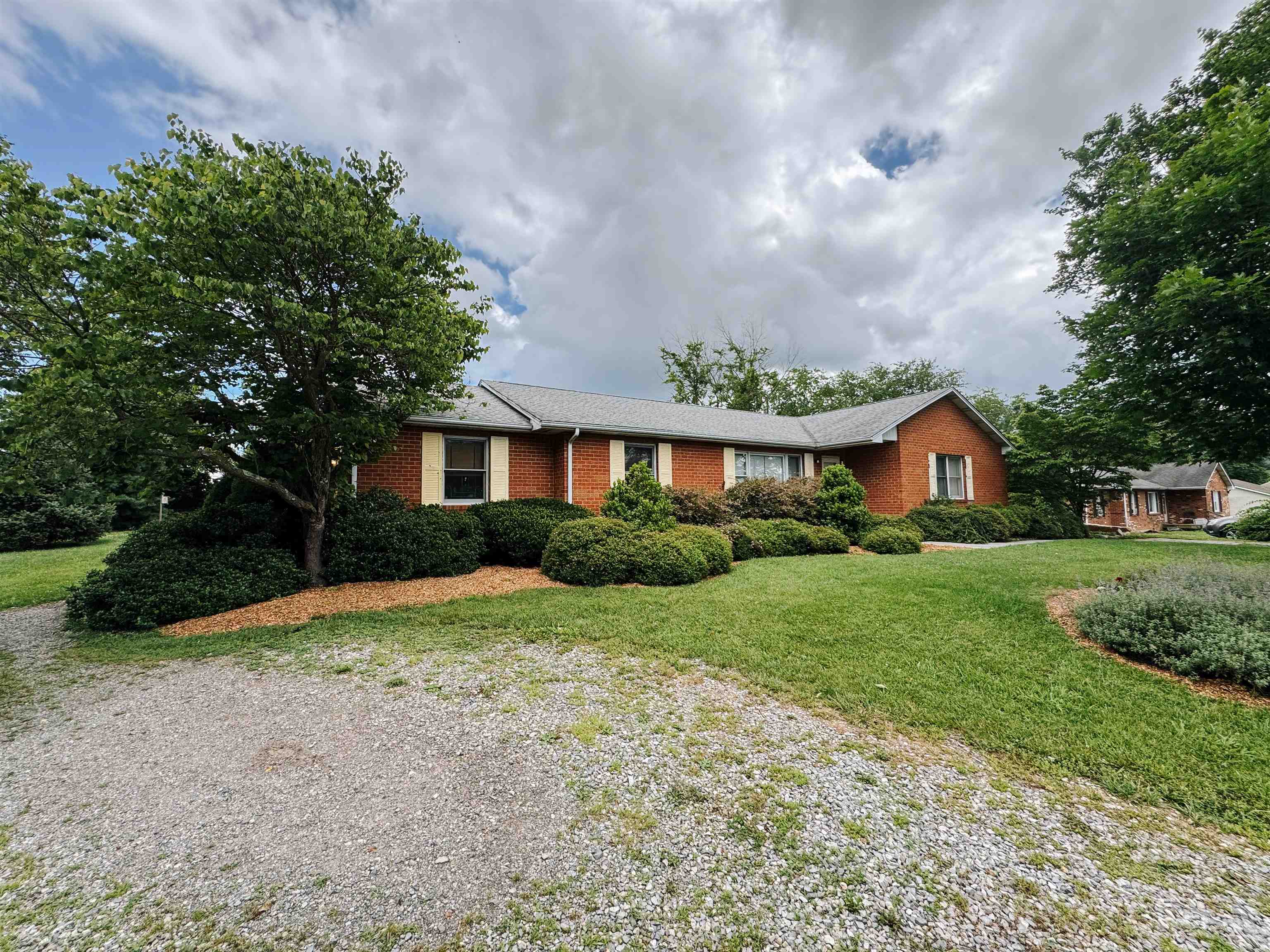 Property Photo: 1450 &Amp 1452 Sandy Circle VA 24060