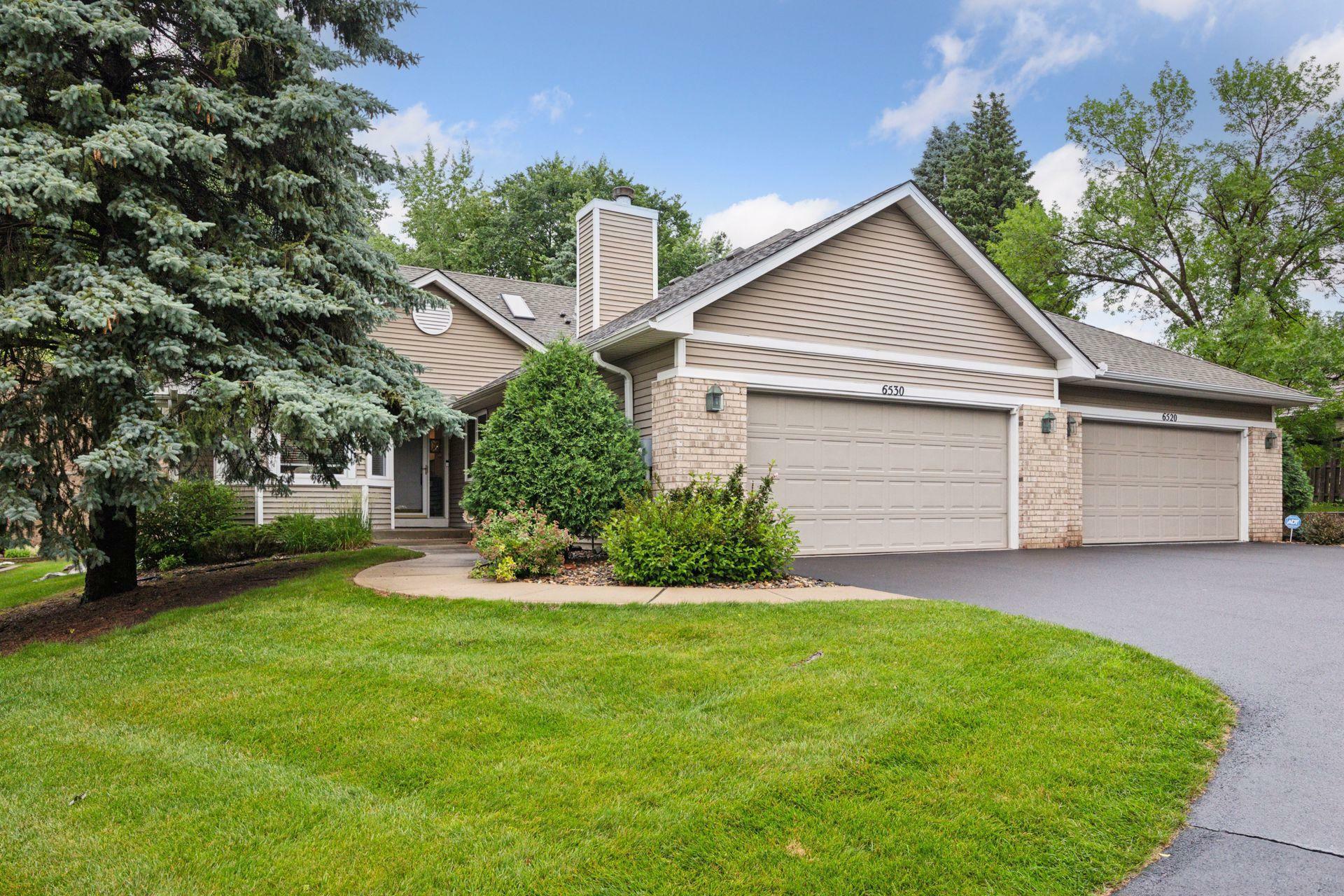 6530 Vernon Hills Road S  Edina MN 55436 photo