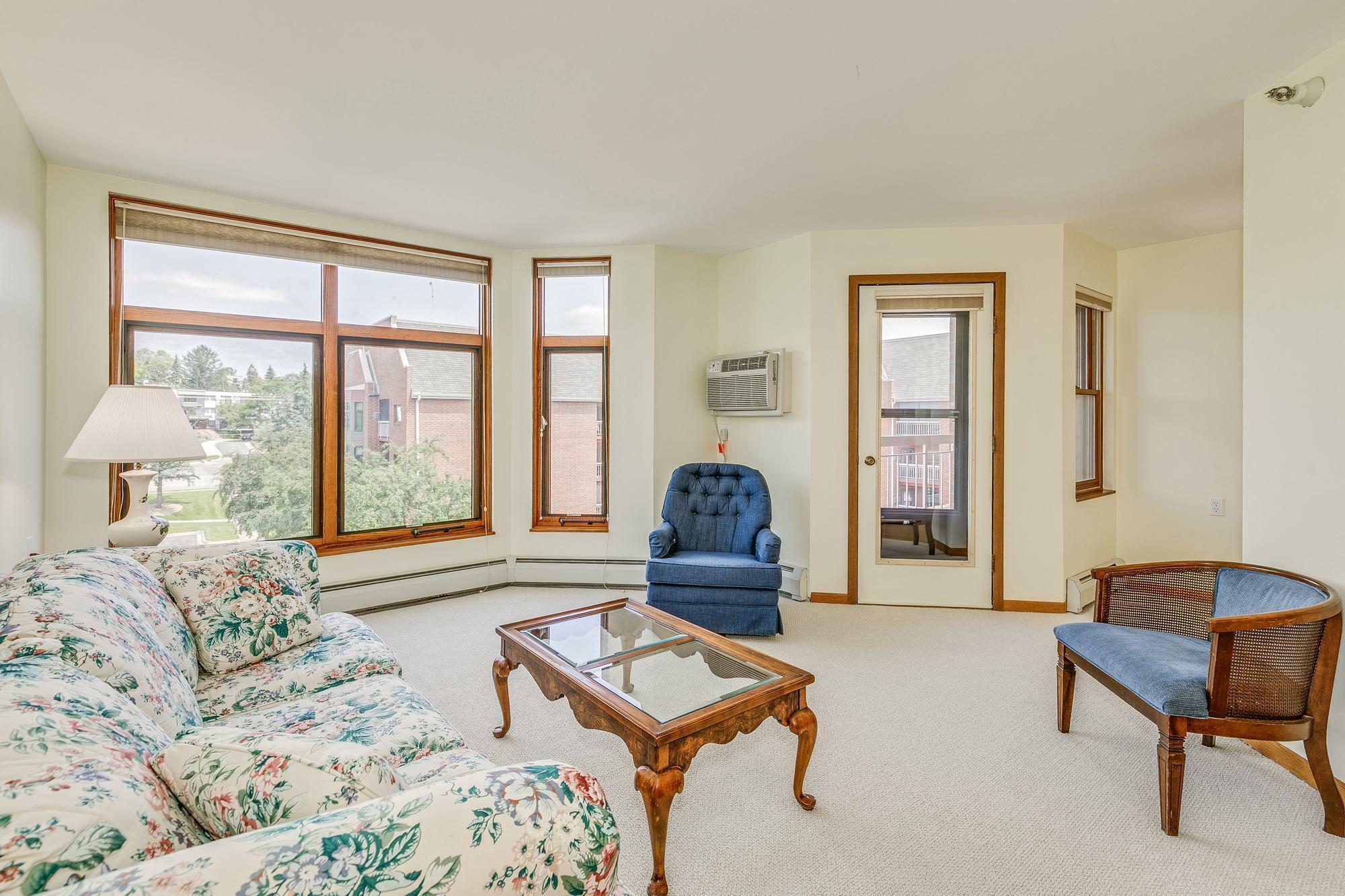 Property Photo: 500 County Road B W 307 MN 55113
