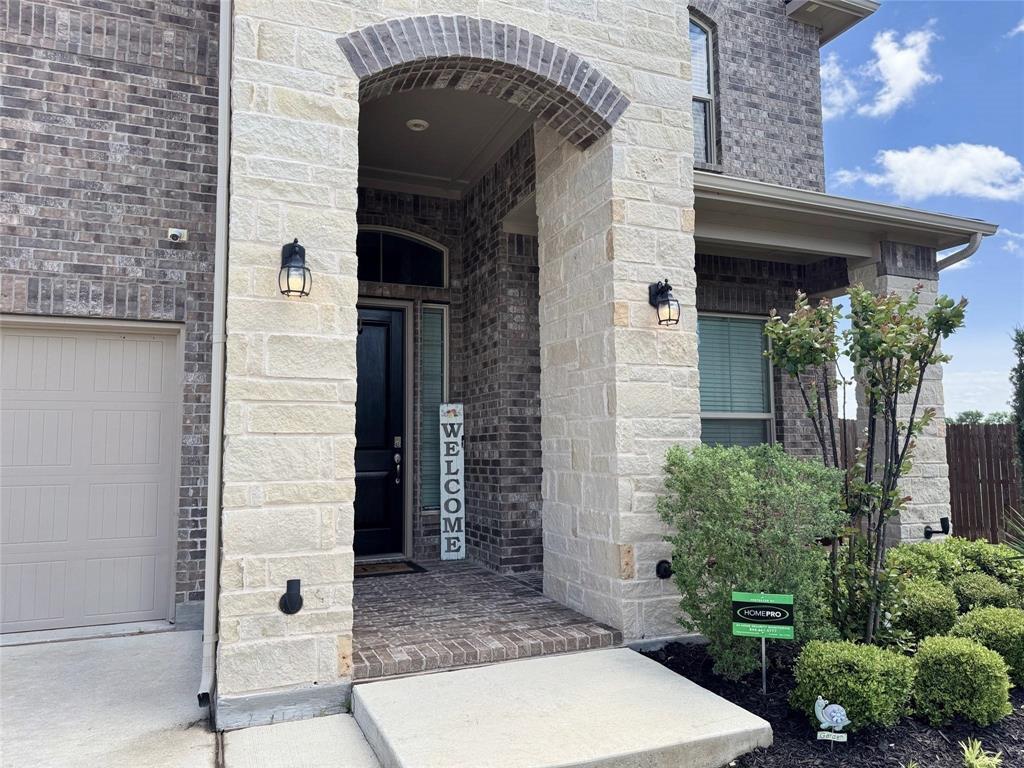 Property Photo: 1461 Archway Court TX 76247