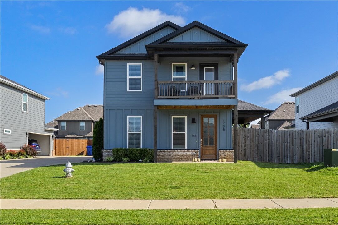 Property Photo:  1735 W Whitney Lane  AR 72758 