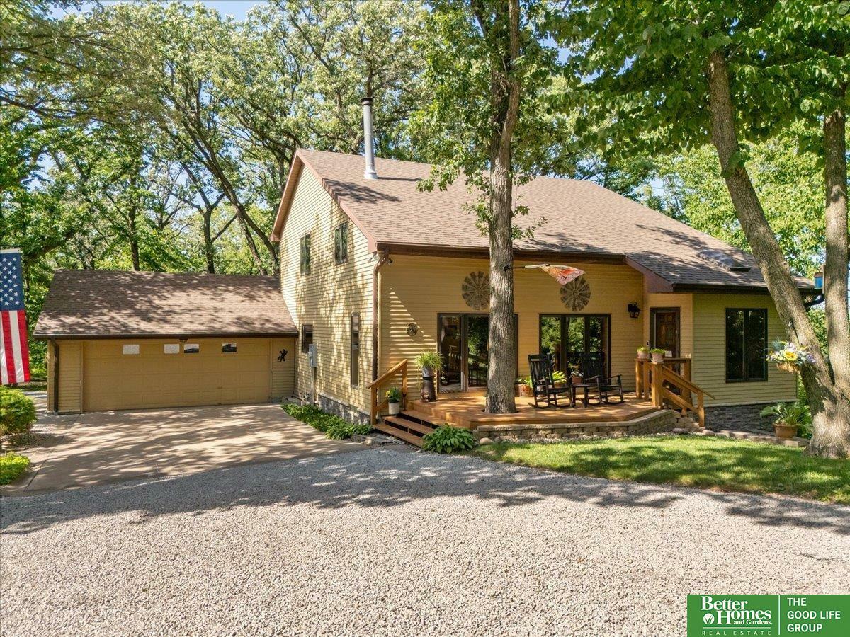 Property Photo: 17633 Pioneer Trail NE 68048