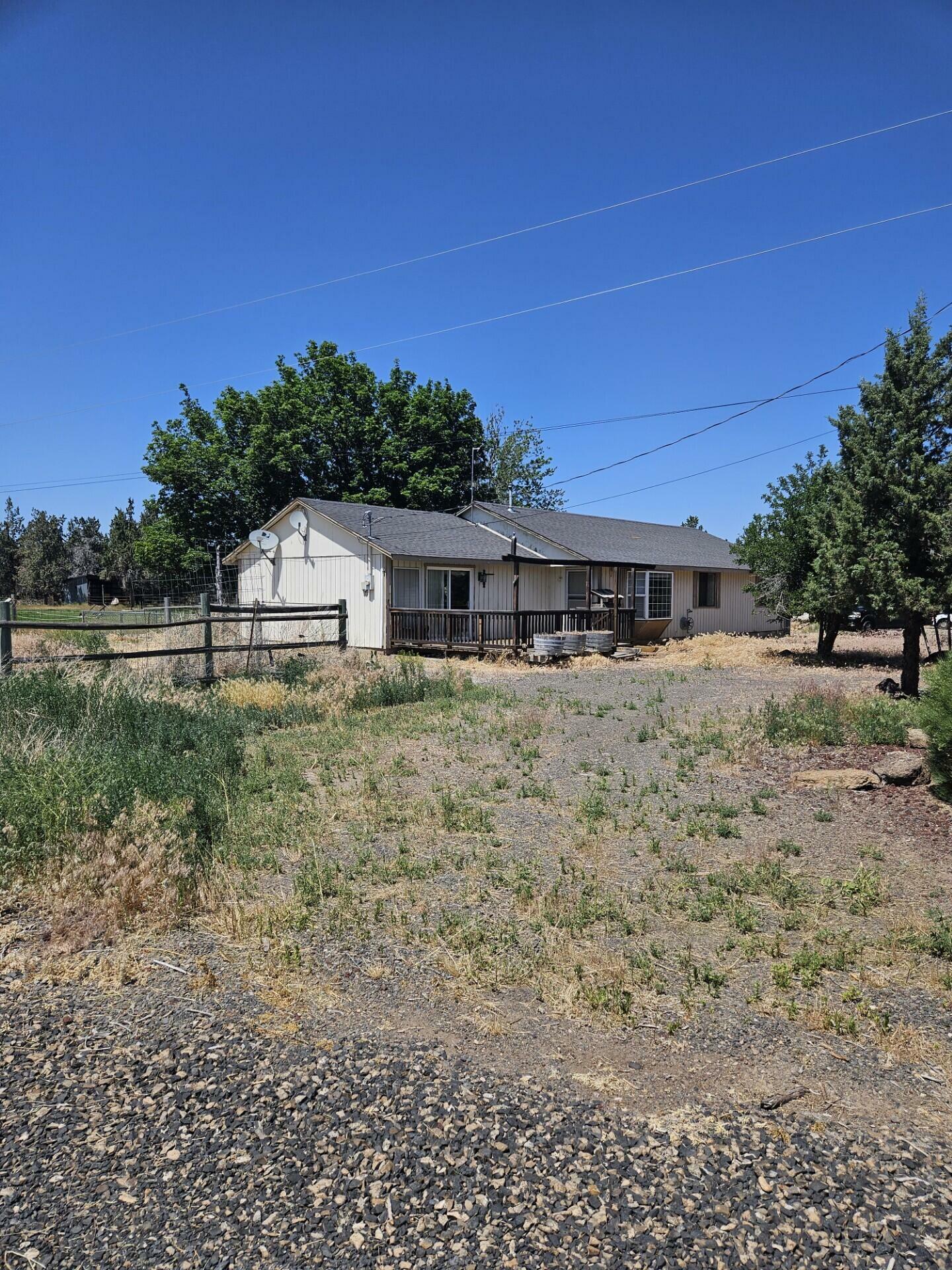 Property Photo: 2259 NE 13th Street OR 97756