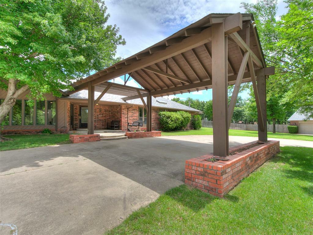 Property Photo: 5204 Summit Drive OK 73034