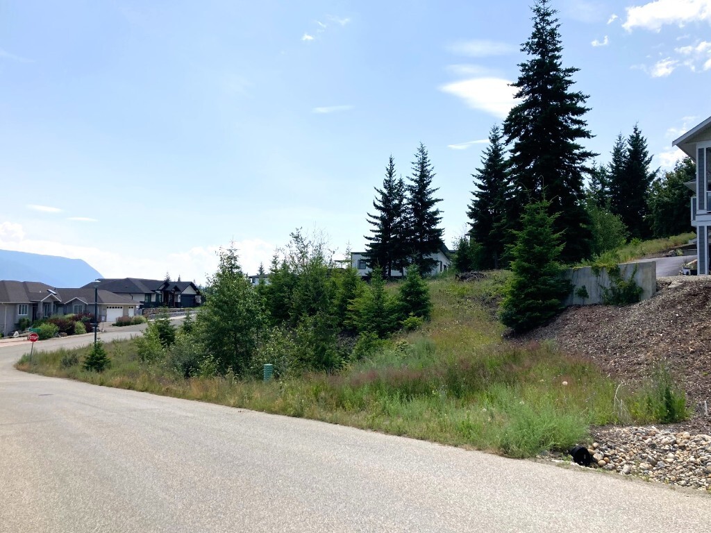 Property Photo: 2555 Highlands Drive BC V0E 1H1