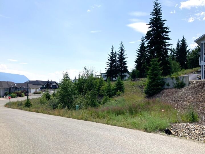 Property Photo:  2555 Highlands Drive  BC V0E 1H1 