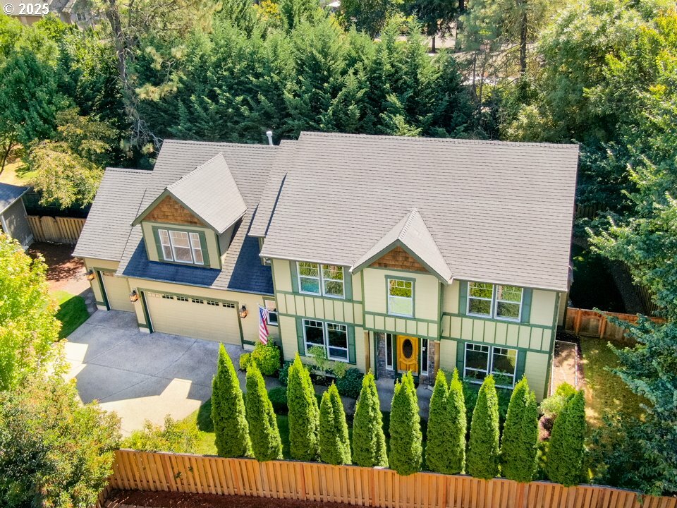 Property Photo: 4434 SW Country Club Dr OR 97333