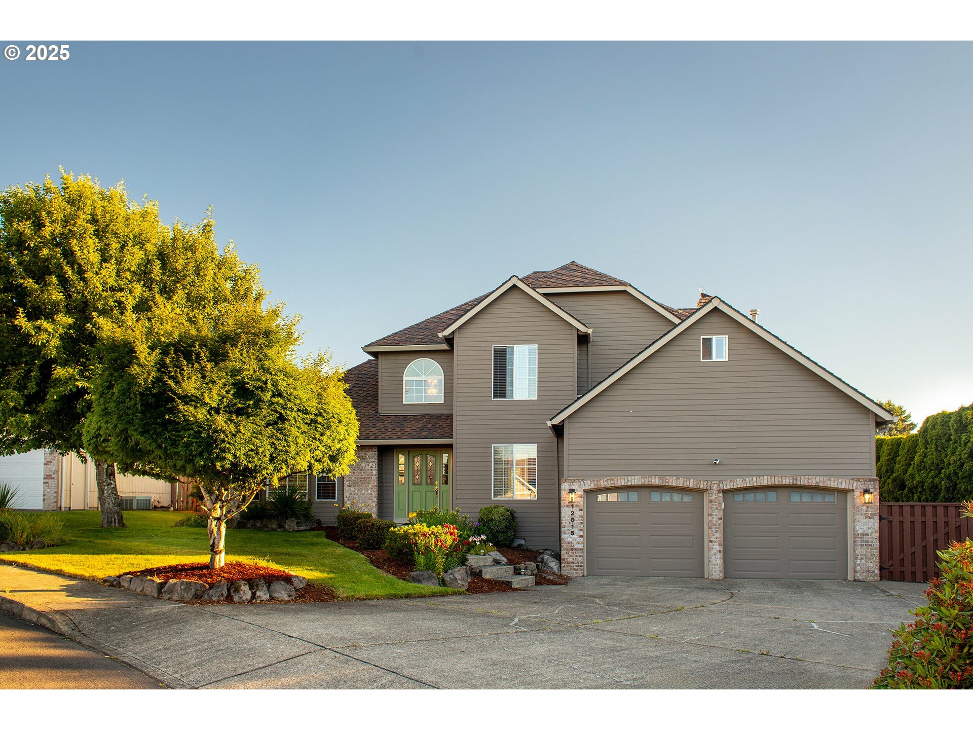 Property Photo: 12015 SE Regal Ct OR 97015