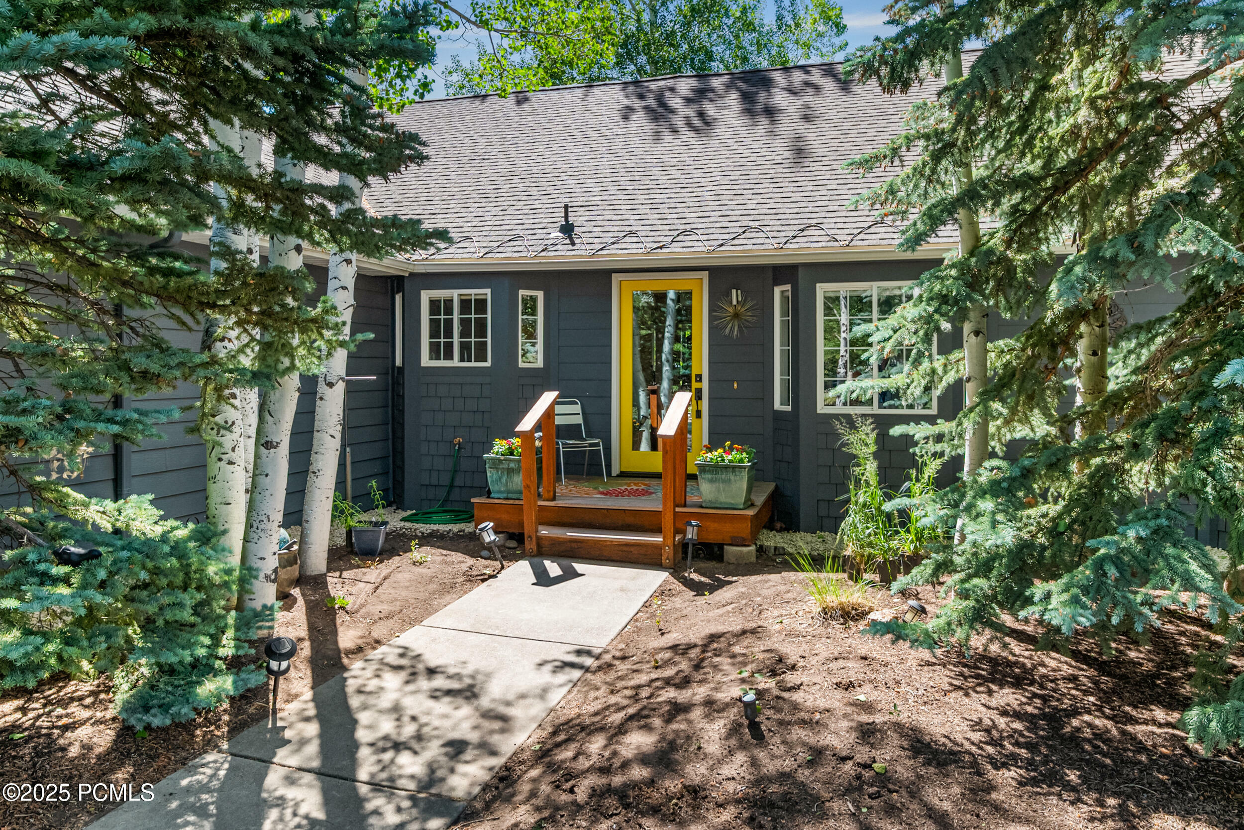 Property Photo: 2442 Lily Langtry Court UT 84060