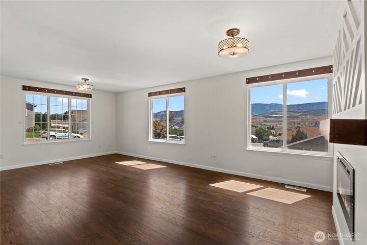 Property Photo: 608 S Lawler Avenue WA 98802