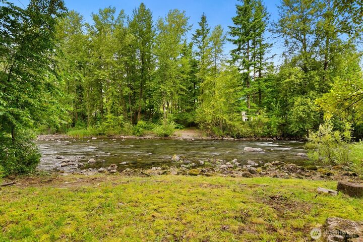 Property Photo:  44520 SE 144th Street  WA 98045 