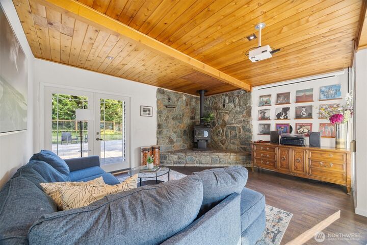 Property Photo:  688  Old Samish Road  WA 98229 