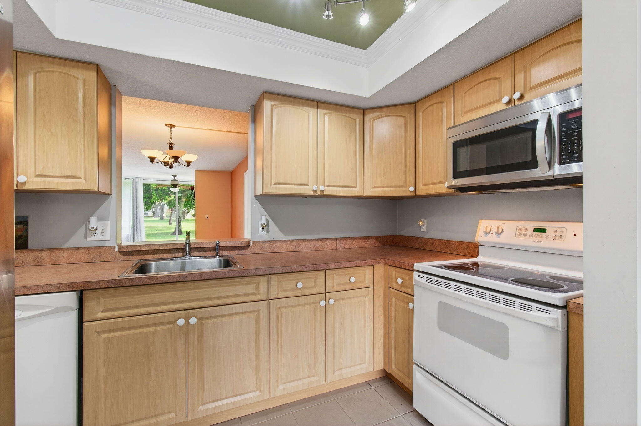 Property Photo: 16 Willowbrook Lane 102 FL 33446
