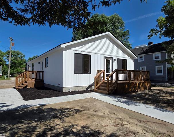Property Photo:  1329 Vermont Road  MI 48040 