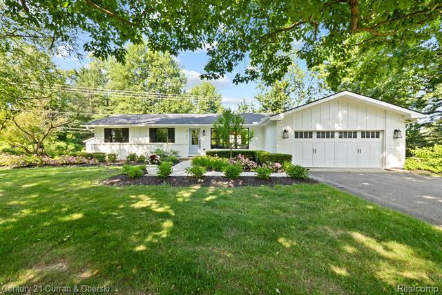 Property Photo: 21651 Currie Road MI 48167