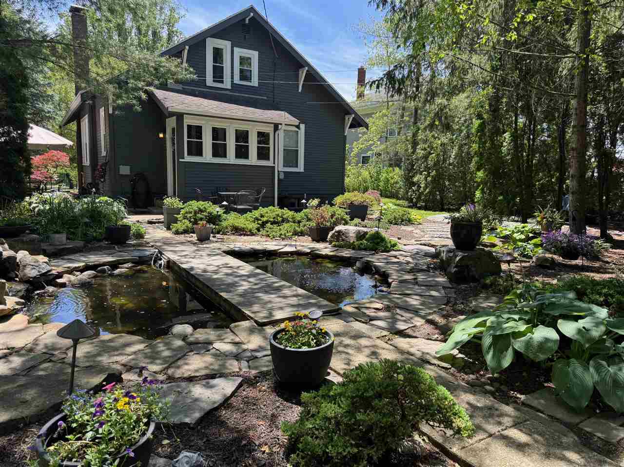Property Photo: 916 W National Road IN 47374