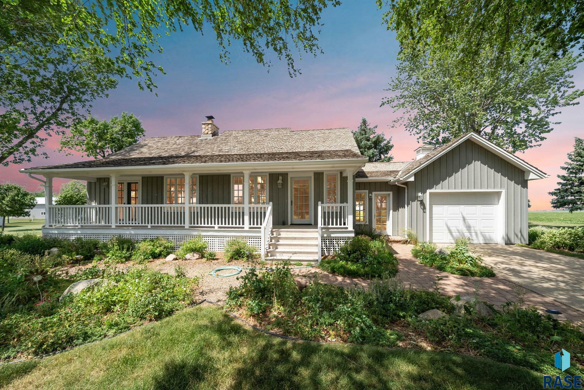 46582 282nd St  Lennox SD 57039 photo