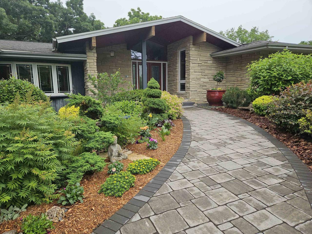 Property Photo: 1 Sandy Oak Drive WI 54665