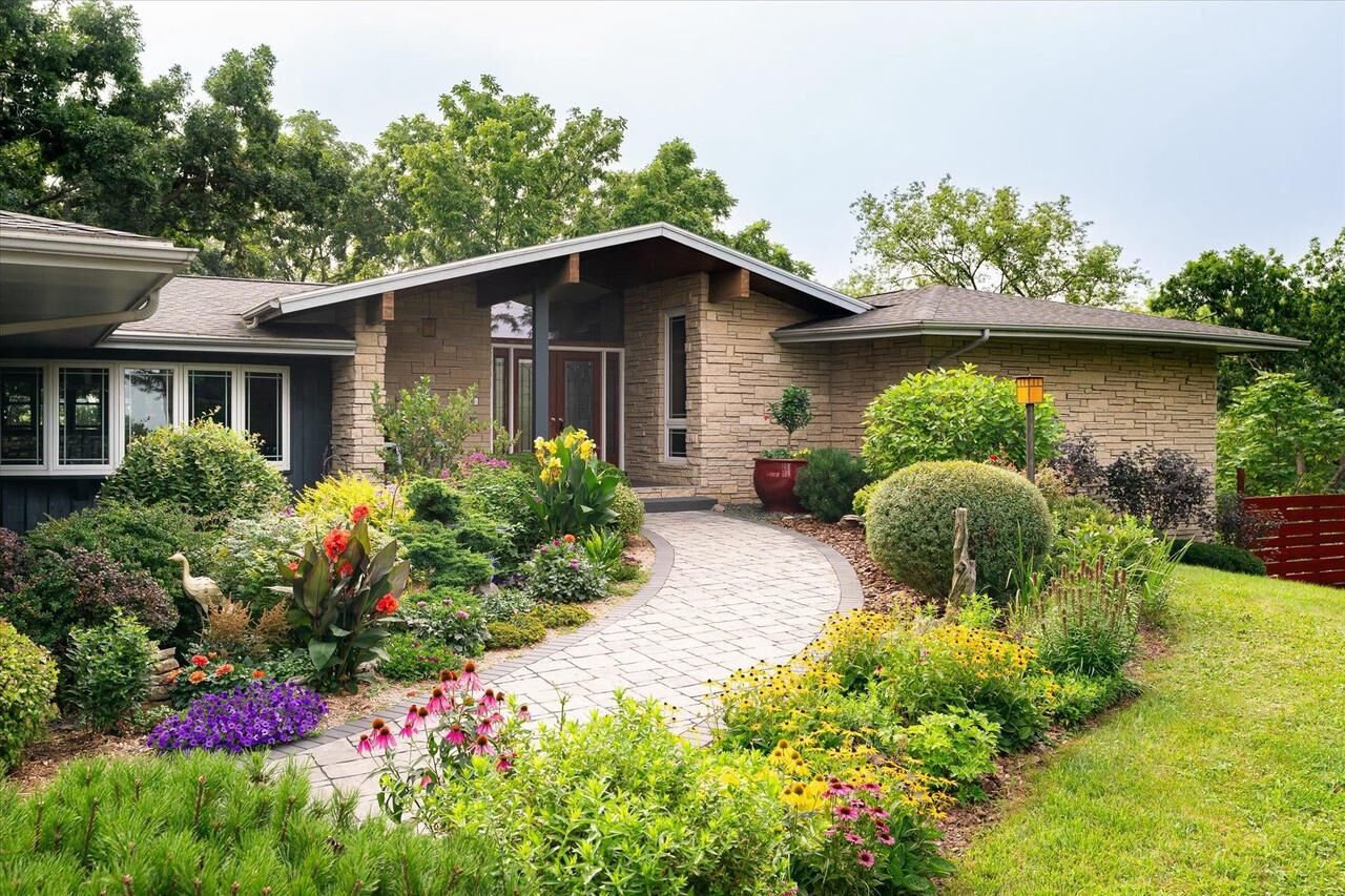 Property Photo:  1 Sandy Oak Drive  WI 54665 