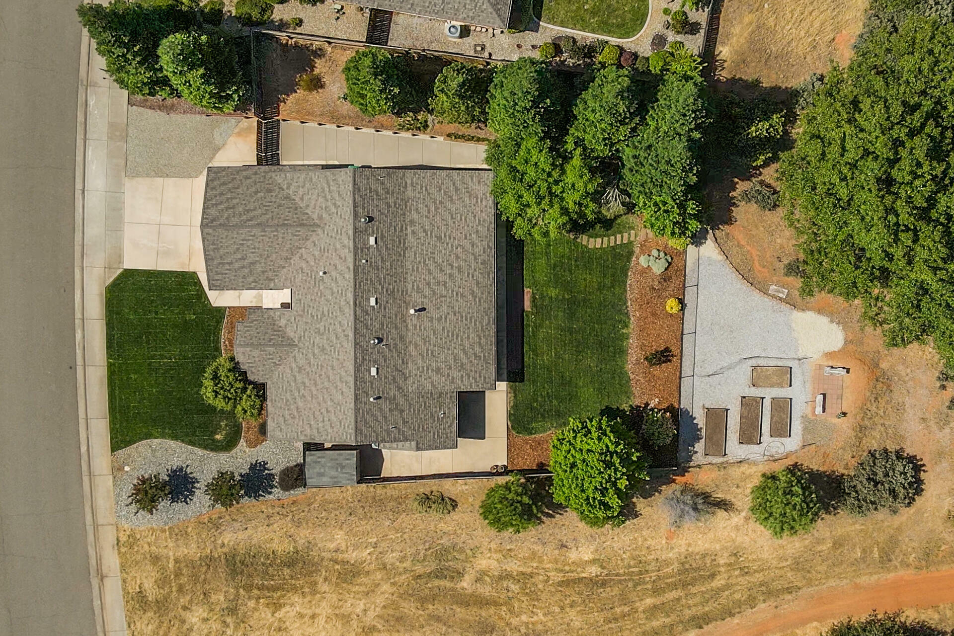 Property Photo: 2926 Chaucer Way CA 96019