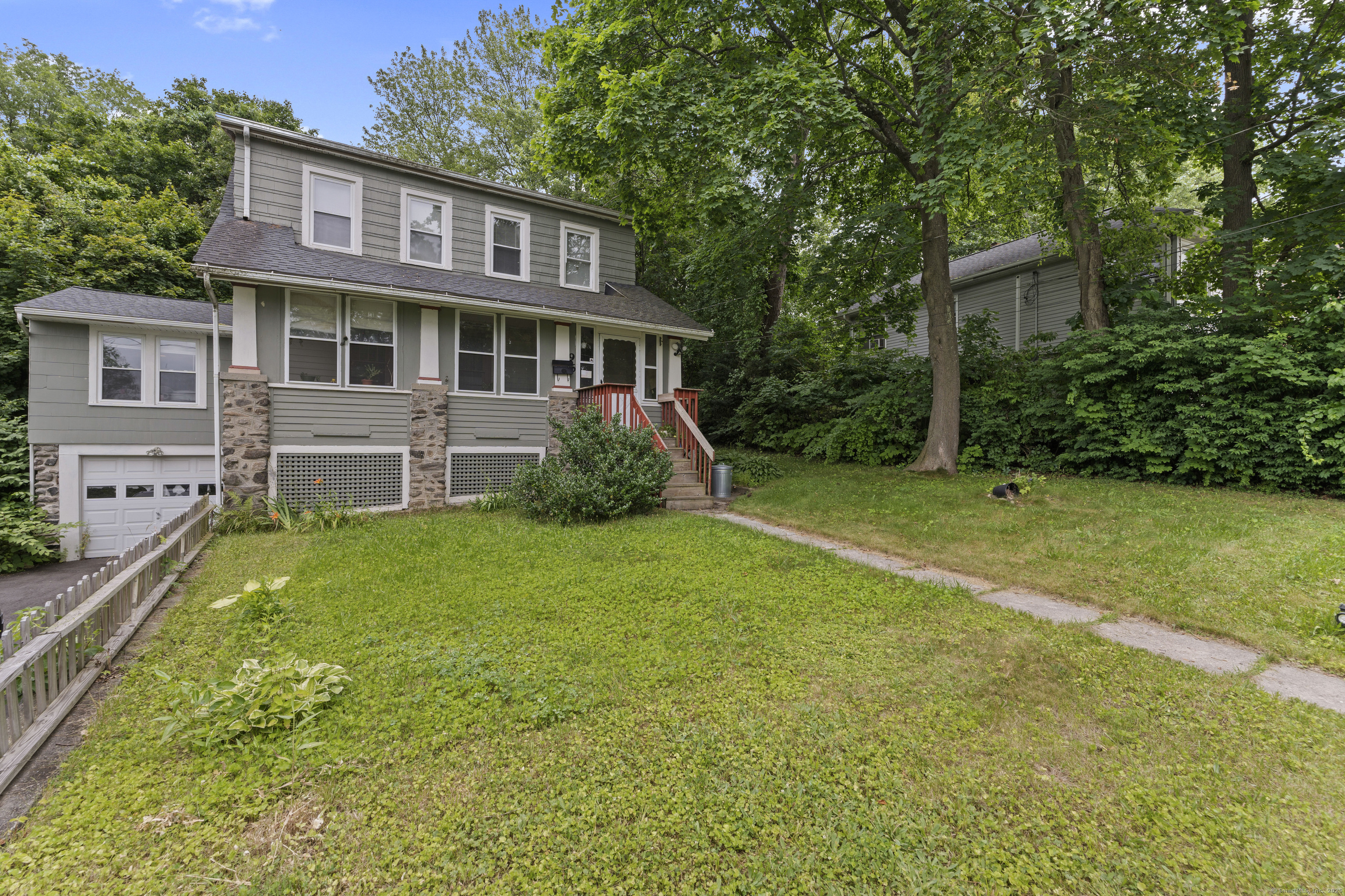 Property Photo:  96 Melbourne Terrace  CT 06704 