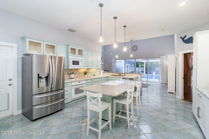 Property Photo:  210 Pelican Drive  FL 32951 