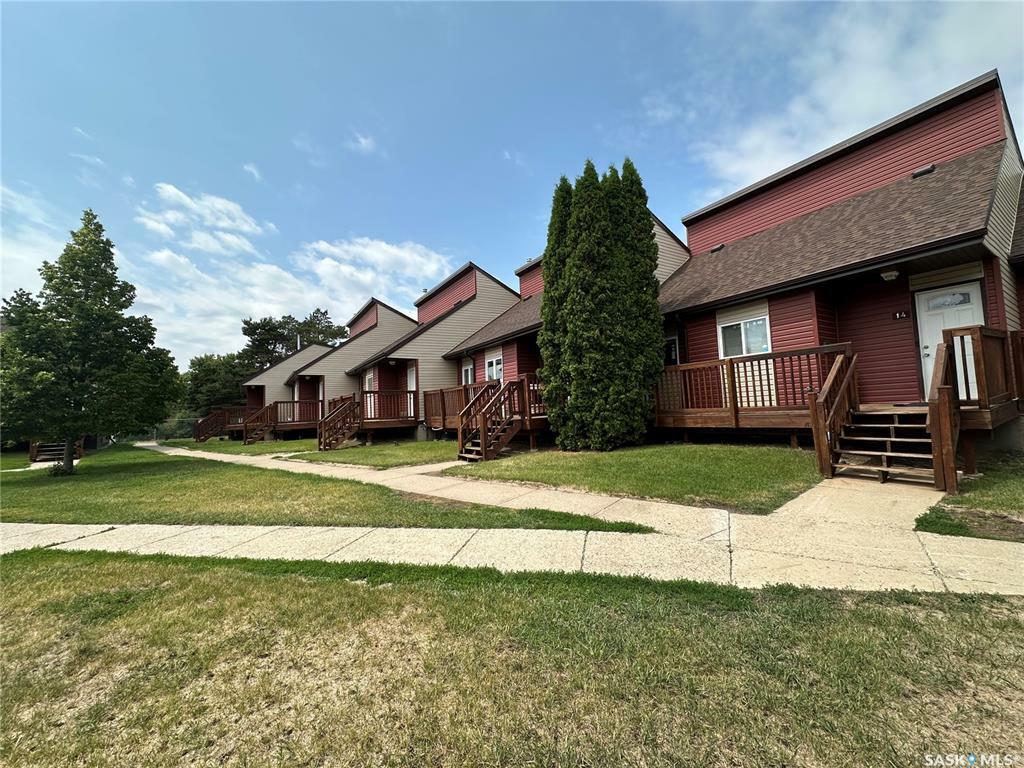 Property Photo: 331 Pendygrasse Road 18 SK S7M 4R3