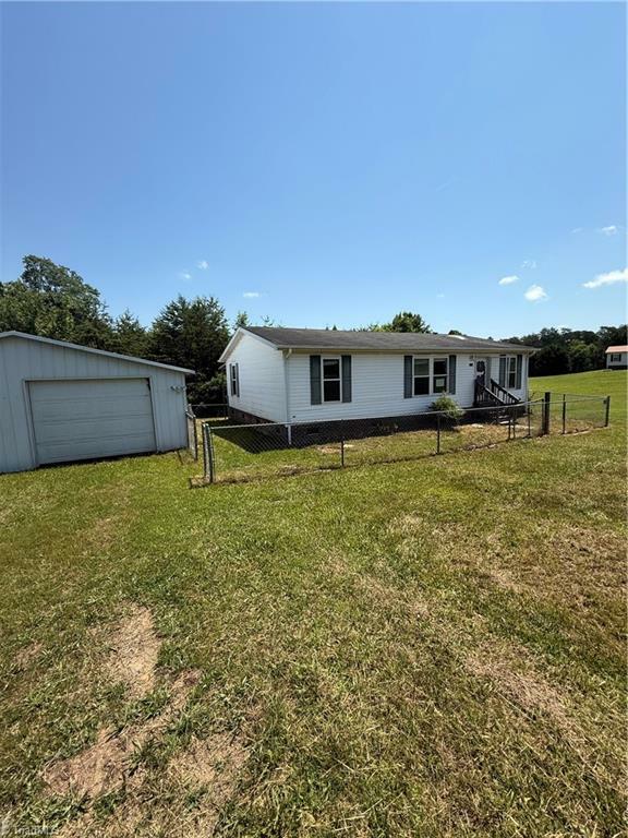 Property Photo: 1010 Kayla Ridge Road NC 27052